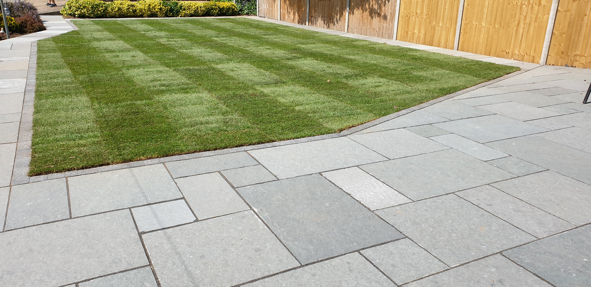 Kota Blue Sawn-Edge Limestone Paving Patio Kit - Paving Shopper