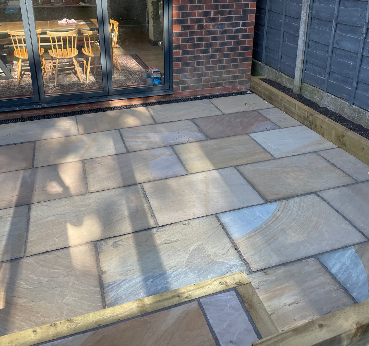 Camel Indian Sandstone 900 x 600 Paving Slabs - Paving Shopper
