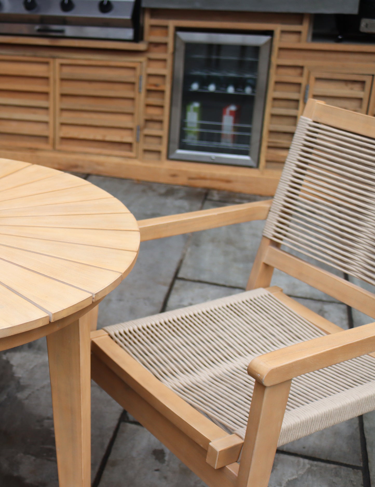 Roma 80cm Round Sunray Bistro Set with Roma Rope Stacking Chairs - Paving Shopper