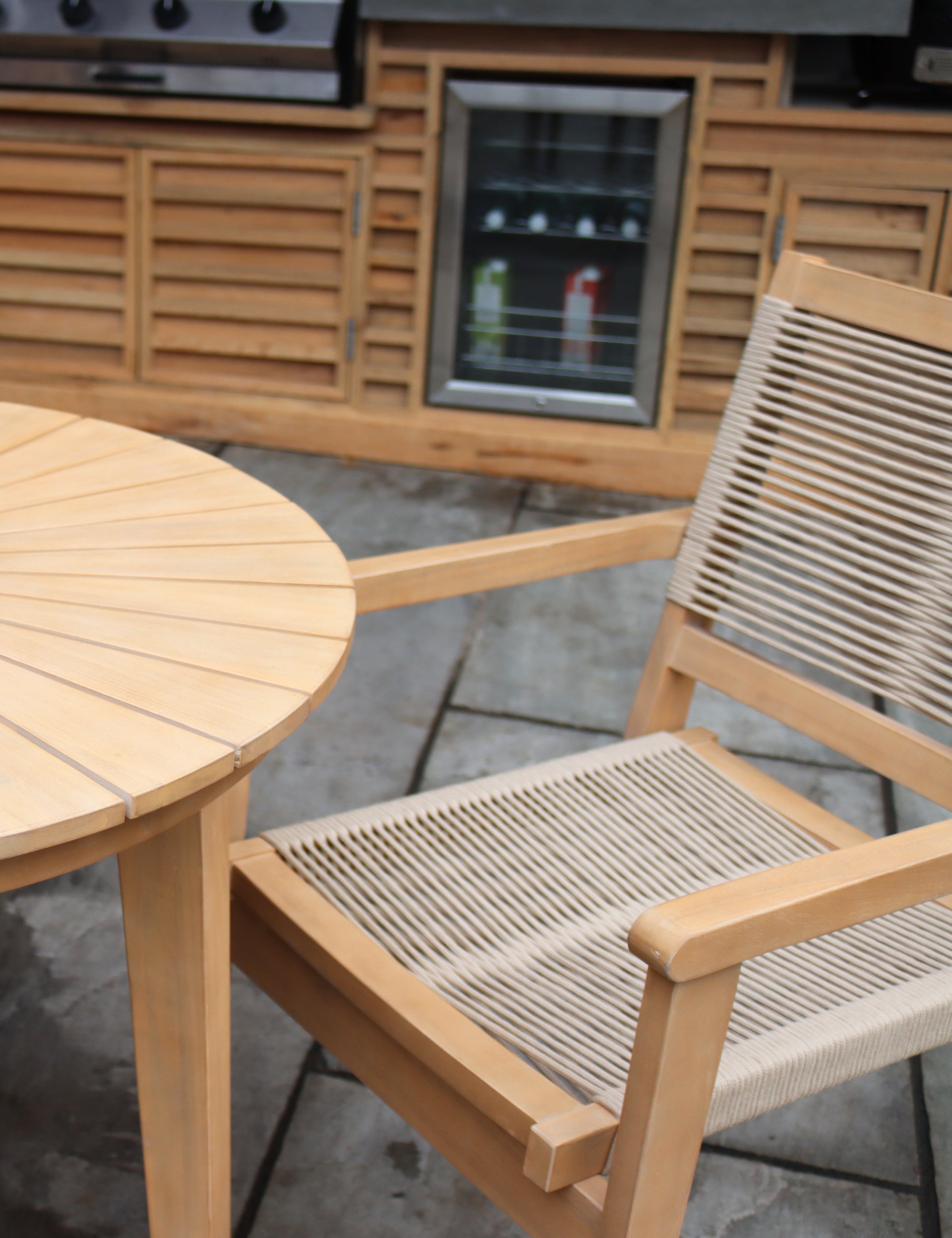 Roma 80cm Round Sunray Bistro Set with Roma Rope Stacking Chairs - Paving Shopper