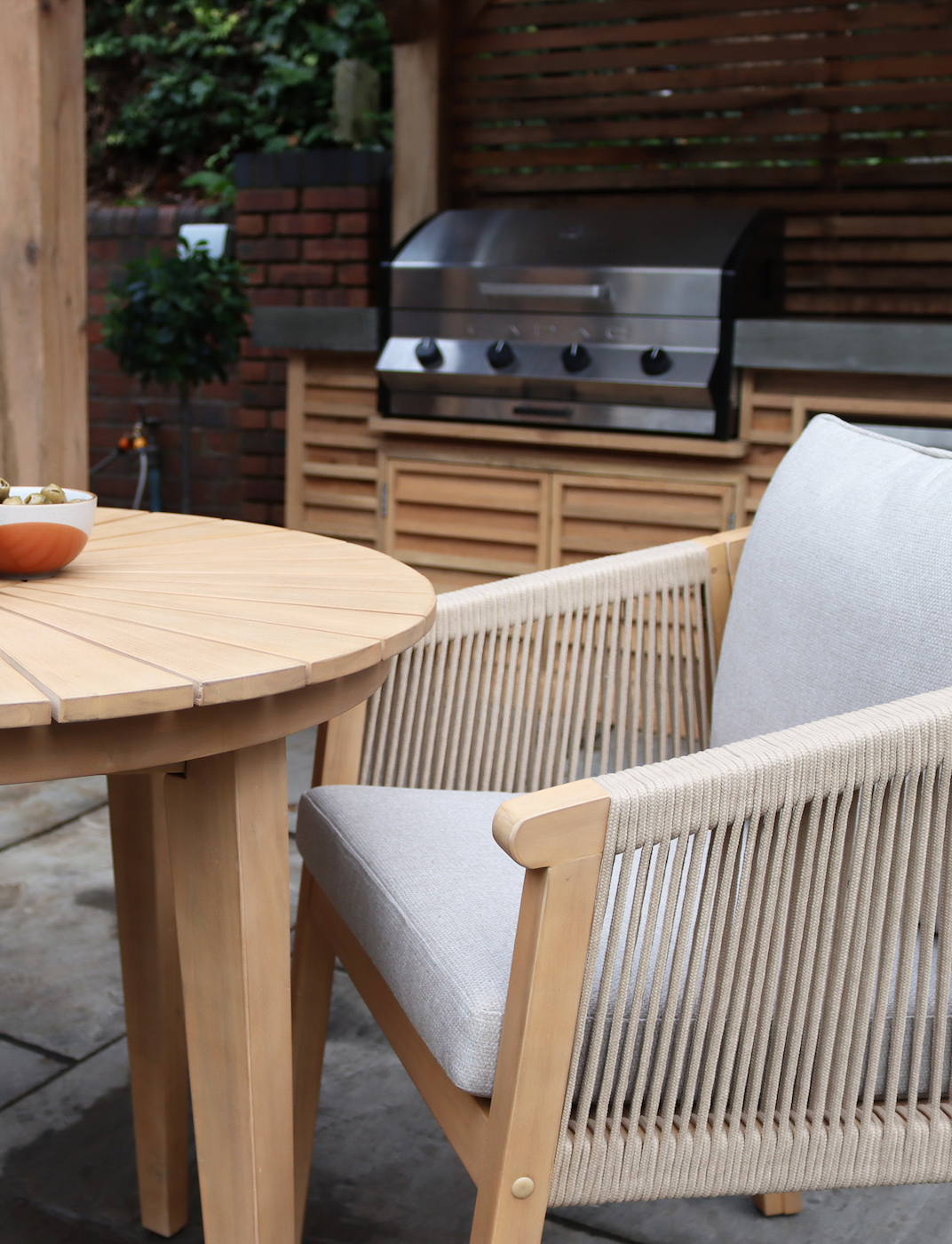 Roma 2 Seater Round Sunray Bistro Set with Roma Dining Chairs - Paving Shopper