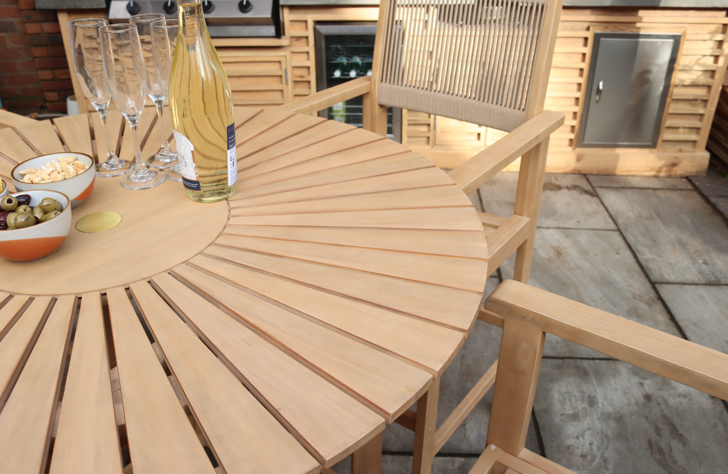 Roma 100cm Round Sunray High Bar Table with 4 Roma Rope Bar Stools