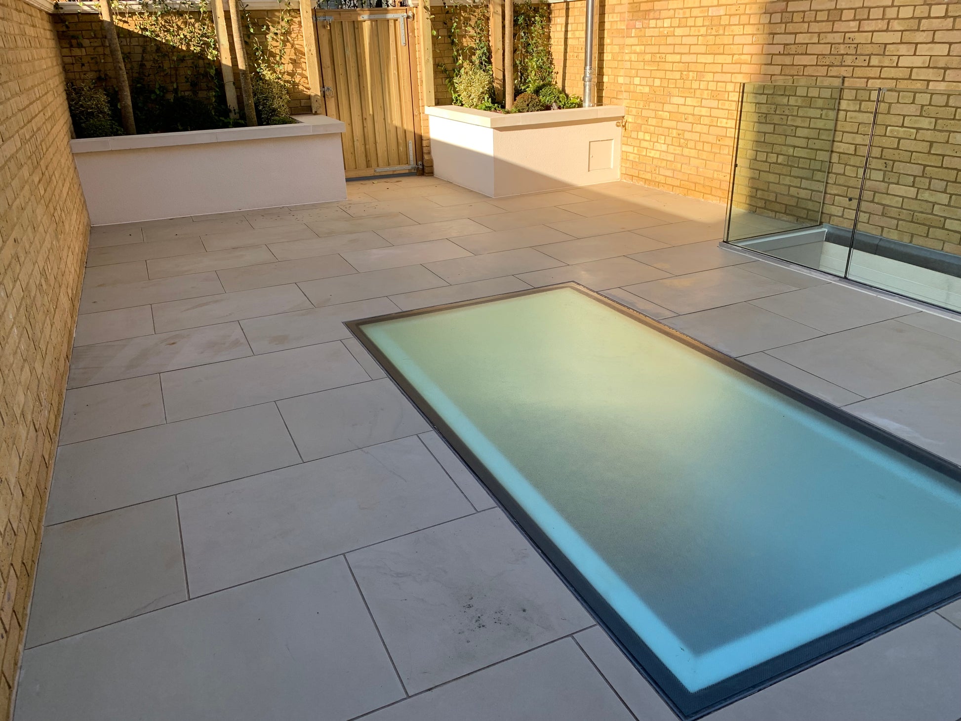 Mint Smooth Indian Sandstone 900 x 600 Paving Slabs - Paving Shopper