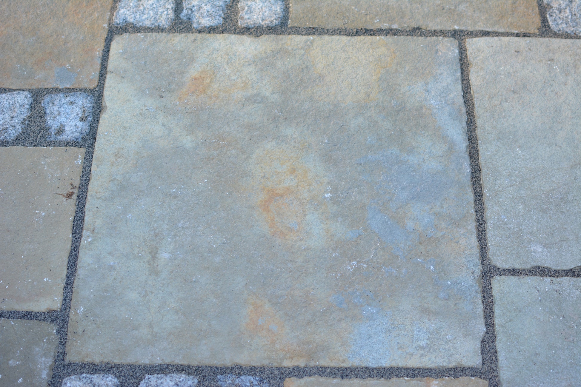 Yellow Limestone Paving Patio Kit - Paving Shopper