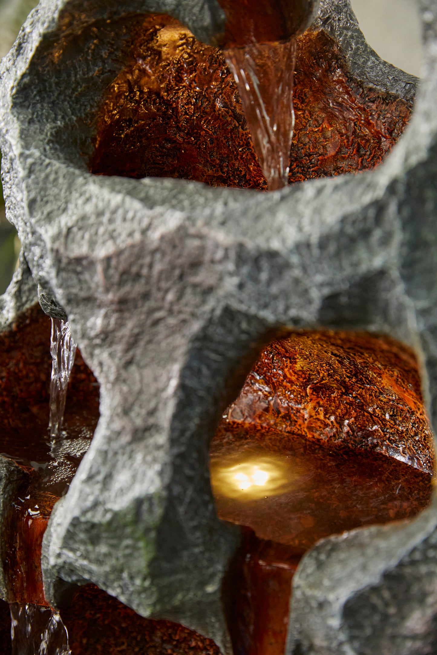 Rock Caves Water Feature - Altico