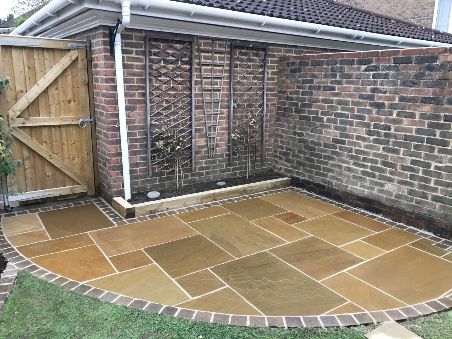 Camel Indian Sandstone Paving - Paving Shopper